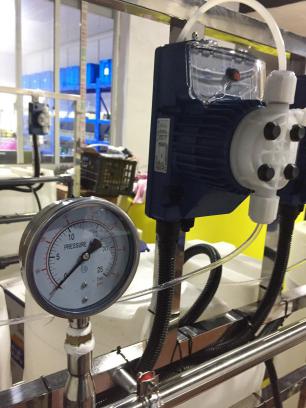 不銹鋼循環(huán)水加藥設(shè)備