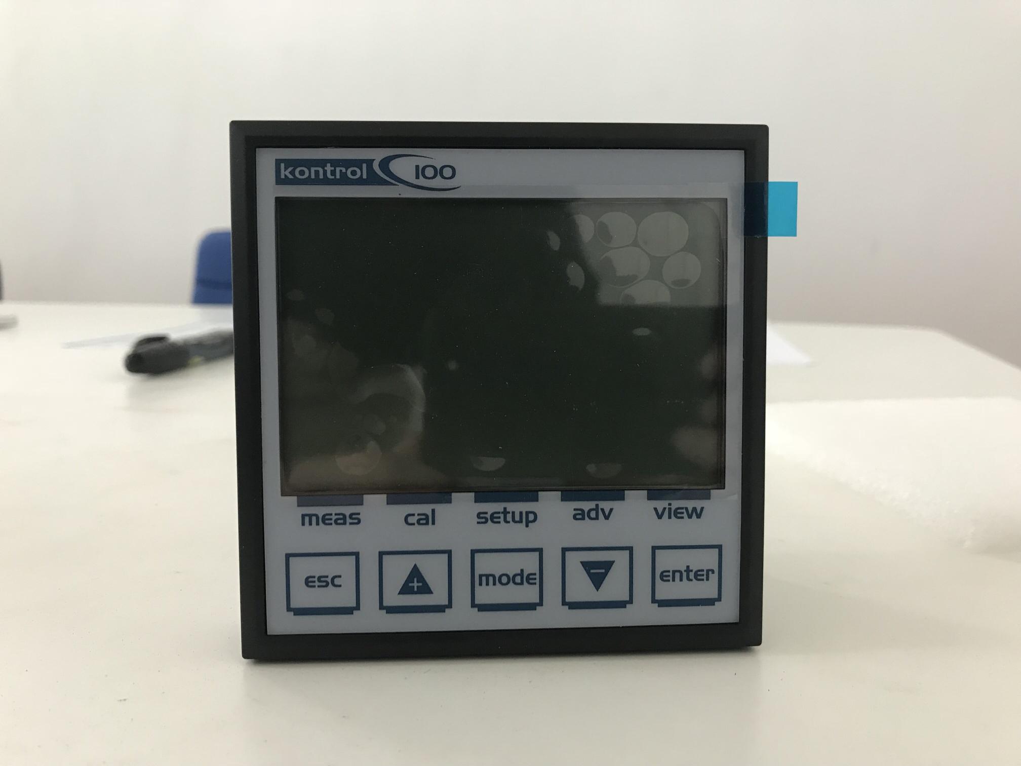 主板：圖像顯示128×64黑白，電源100-240Vac，50/60Hz，5W  外殼：尺寸144×144×42mm            材質(zhì)ABS  防護(hù)等級(jí)IP65            兩路繼電器輸出，自動(dòng)控制計(jì)量泵            兩路4-20mA電流輸出，數(shù)據(jù)可連接無線遠(yuǎn)程            MODBUS RTU通訊協(xié)議 RS485 數(shù)據(jù)可上傳、無線遠(yuǎn)程傳輸